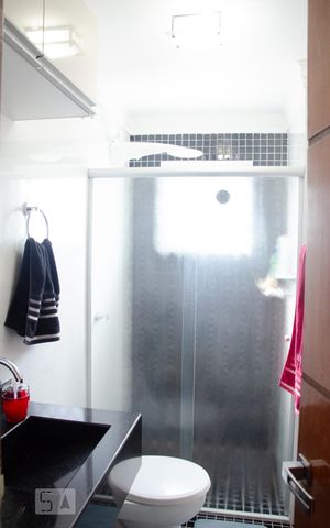 Casa para alugar com 120m², 2 quartos e 2 vagasBanheiro Social