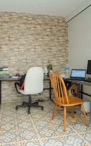 Casa à venda com 120m², 2 quartos e 1 vagaEscritório externo