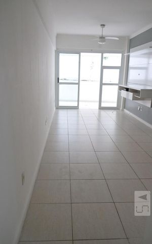 Apartamento à venda com 76m², 2 quartos e 1 vagaSala