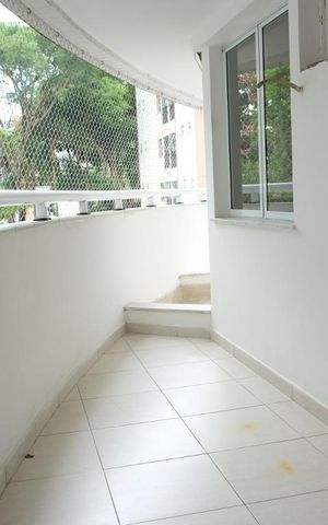 Apartamento à venda com 76m², 2 quartos e 1 vagaVaranda