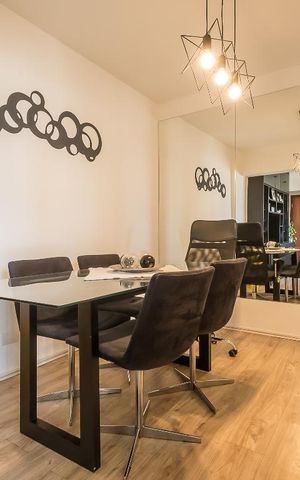Apartamento à venda com 90m², 3 quartos e 1 vaga Apartamento à venda com 90m², 3 quartos e 1 vagaSala
