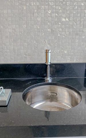 Apartamento à venda com 63m², 2 quartos e 1 vagaDetalhe Varanda 