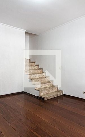 Casa para alugar com 120m², 2 quartos e 1 vaga Casa para alugar com 120m², 2 quartos e 1 vagaSala
