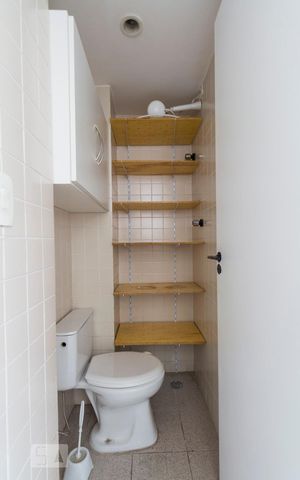 Apartamento à venda com 55m², 1 quarto e 1 vagaBanheiro de Serviço