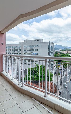 Apartamento à venda com 179m², 3 quartos e 2 vagas Apartamento à venda com 179m², 3 quartos e 2 vagasVaranda da Sala