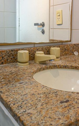 Apartamento à venda com 179m², 3 quartos e 2 vagas Apartamento à venda com 179m², 3 quartos e 2 vagasBanheiro da Suíte