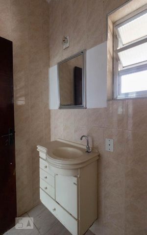 Apartamento para alugar com 76m², 2 quartos e 1 vaga Apartamento para alugar com 76m², 2 quartos e 1 vagaBanheiro