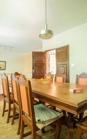 Casa à venda com 250m², 3 quartos e 4 vagas Casa à venda com 250m², 3 quartos e 4 vagassala