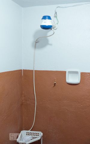 Casa à venda com 200m², 4 quartos e 2 vagasBanheiro 1
