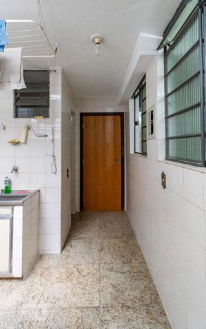 Apartamento à venda com 146m², 3 quartos e 1 vagaÁrea de Serviço