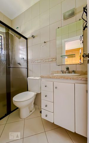 Casa à venda com 152m², 4 quartos e 4 vagasBanheiro Quarto 03 suite