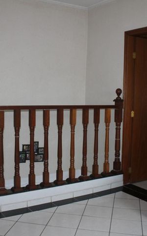 Casa à venda com 150m², 3 quartos e 3 vagasHALL DOS QUARTOS