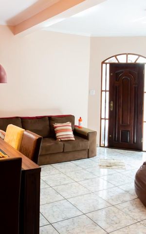 Casa à venda com 544m², 4 quartos e 8 vagasSala