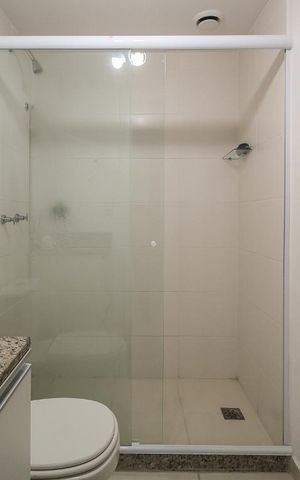 Apartamento à venda com 66m², 2 quartos e 1 vaga Apartamento à venda com 66m², 2 quartos e 1 vagaBanheiro Social