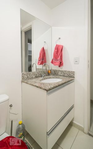 Apartamento à venda com 66m², 2 quartos e 1 vaga Apartamento à venda com 66m², 2 quartos e 1 vagaBanheiro da Suíte