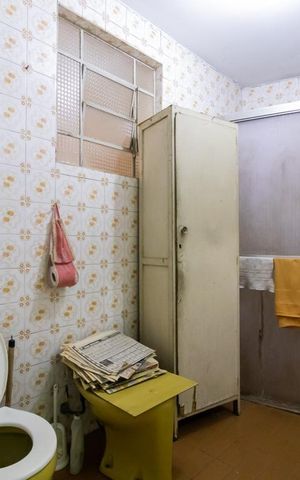 Casa à venda com 190m², 3 quartos e 2 vagas Casa à venda com 190m², 3 quartos e 2 vagasBanheiro 2