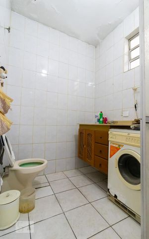 Casa à venda com 190m², 3 quartos e 2 vagas Casa à venda com 190m², 3 quartos e 2 vagasBanheiro 1