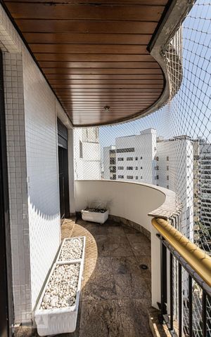 Apartamento para alugar com 496m², 5 quartos e 5 vagas Apartamento para alugar com 496m², 5 quartos e 5 vagasVaranda Suite 1 e 2