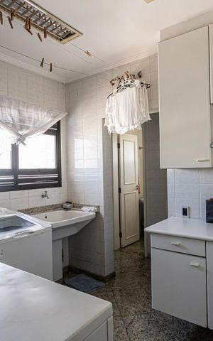 Apartamento para alugar com 496m², 5 quartos e 5 vagas Apartamento para alugar com 496m², 5 quartos e 5 vagasÁrea de Serviço