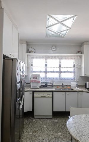 Apartamento para alugar com 496m², 5 quartos e 5 vagas Apartamento para alugar com 496m², 5 quartos e 5 vagasCozinha