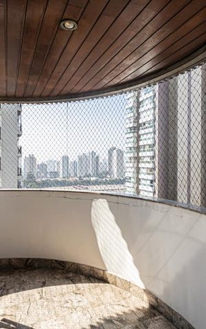 Apartamento para alugar com 496m², 5 quartos e 5 vagas Apartamento para alugar com 496m², 5 quartos e 5 vagasVaranda Sala