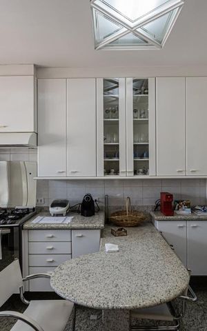 Apartamento para alugar com 496m², 5 quartos e 5 vagas Apartamento para alugar com 496m², 5 quartos e 5 vagasCozinha
