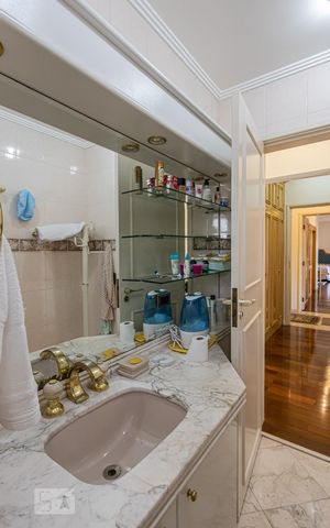 Apartamento para alugar com 496m², 5 quartos e 5 vagas Apartamento para alugar com 496m², 5 quartos e 5 vagasBanheiro Suite 1