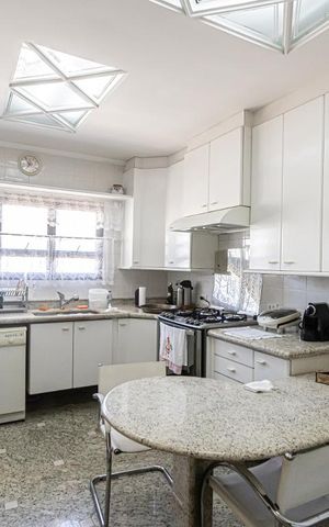 Apartamento para alugar com 496m², 5 quartos e 5 vagas Apartamento para alugar com 496m², 5 quartos e 5 vagasCozinha