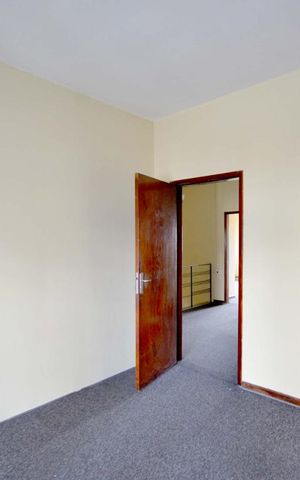 Casa à venda com 300m², 4 quartos e 6 vagas Casa à venda com 300m², 4 quartos e 6 vagasQuarto 2