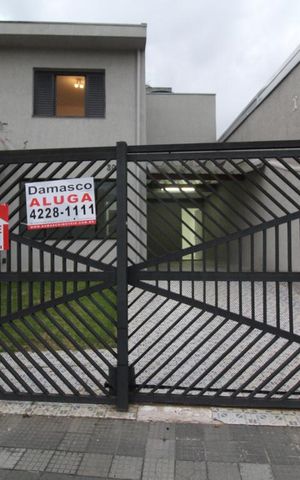 Casa à venda com 130m², 2 quartos e 2 vagasFacahda