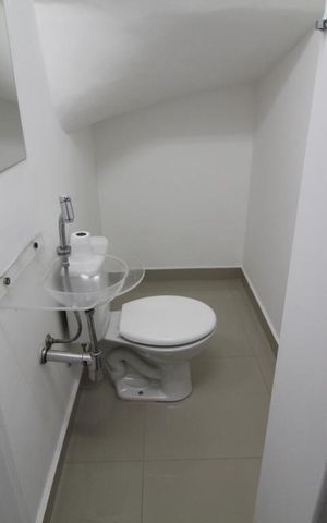 Casa à venda com 130m², 2 quartos e 2 vagasBanheiro 2