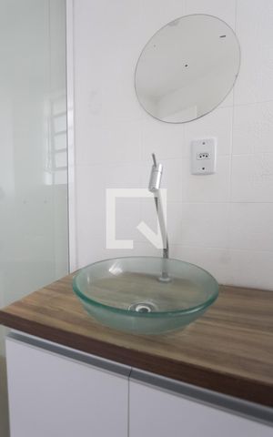 Studio à venda com 35m², 1 quarto e sem vaga Studio à venda com 35m², 1 quarto e sem vagaBanheiro