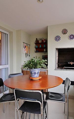 Apartamento à venda com 248m², 4 quartos e 4 vagasChurrasqueira