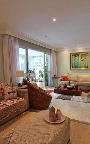 Apartamento à venda com 248m², 4 quartos e 4 vagasSala