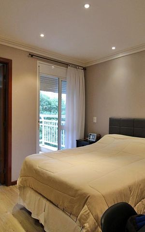 Apartamento à venda com 248m², 4 quartos e 4 vagasSuíte 2