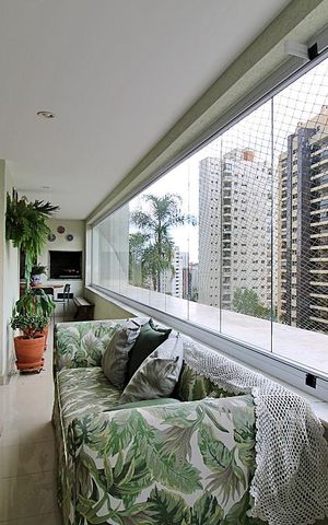 Apartamento à venda com 248m², 4 quartos e 4 vagasVaranda da Sala
