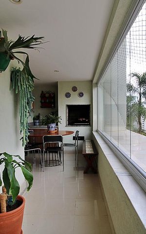 Apartamento à venda com 248m², 4 quartos e 4 vagasVaranda da Sala