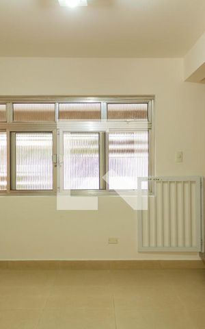Casa à venda com 125m², 2 quartos e 2 vagas Casa à venda com 125m², 2 quartos e 2 vagasSala