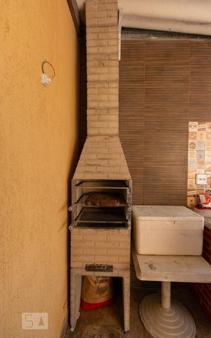 Casa à venda com 180m², 3 quartos e 4 vagas Casa à venda com 180m², 3 quartos e 4 vagasChurrasqueira