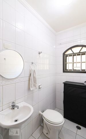 Casa à venda com 180m², 3 quartos e 4 vagas Casa à venda com 180m², 3 quartos e 4 vagasBanheiro 3