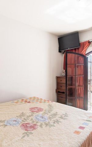 Casa à venda com 180m², 3 quartos e 4 vagas Casa à venda com 180m², 3 quartos e 4 vagasSuíte
