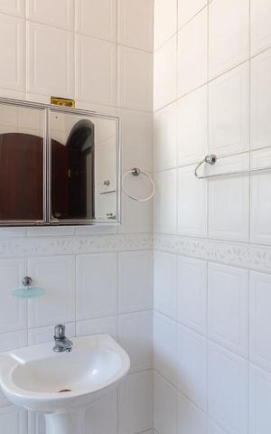 Casa à venda com 180m², 3 quartos e 4 vagas Casa à venda com 180m², 3 quartos e 4 vagasBanheiro da Suíte