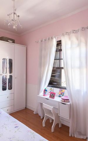 Casa à venda com 180m², 3 quartos e 4 vagas Casa à venda com 180m², 3 quartos e 4 vagasQuarto 2