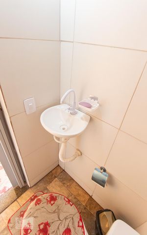 Casa à venda com 180m², 3 quartos e 4 vagas Casa à venda com 180m², 3 quartos e 4 vagasBanheiro churrasqueira