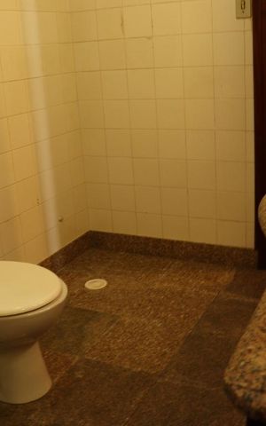 Casa à venda com 450m², 4 quartos e 7 vagasBanheiro 2