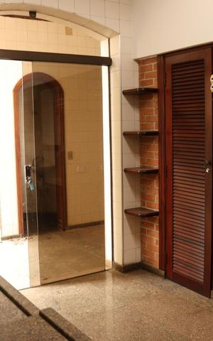 Casa à venda com 450m², 4 quartos e 7 vagasCozinha