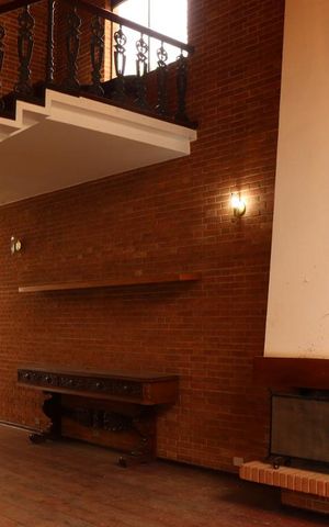 Casa à venda com 450m², 4 quartos e 7 vagasSala