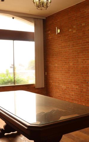 Casa à venda com 450m², 4 quartos e 7 vagasSala