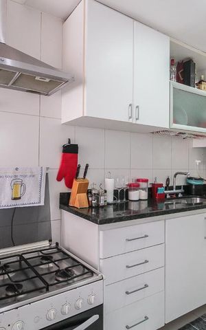 Apartamento à venda com 169m², 3 quartos e 2 vagas Apartamento à venda com 169m², 3 quartos e 2 vagasCozinha