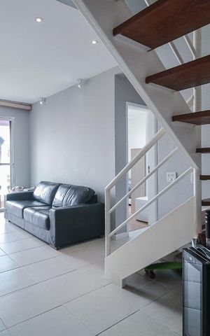 Apartamento à venda com 169m², 3 quartos e 2 vagas Apartamento à venda com 169m², 3 quartos e 2 vagasSala